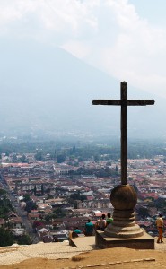Blick auf Antigua vom Cerro de la Cruz